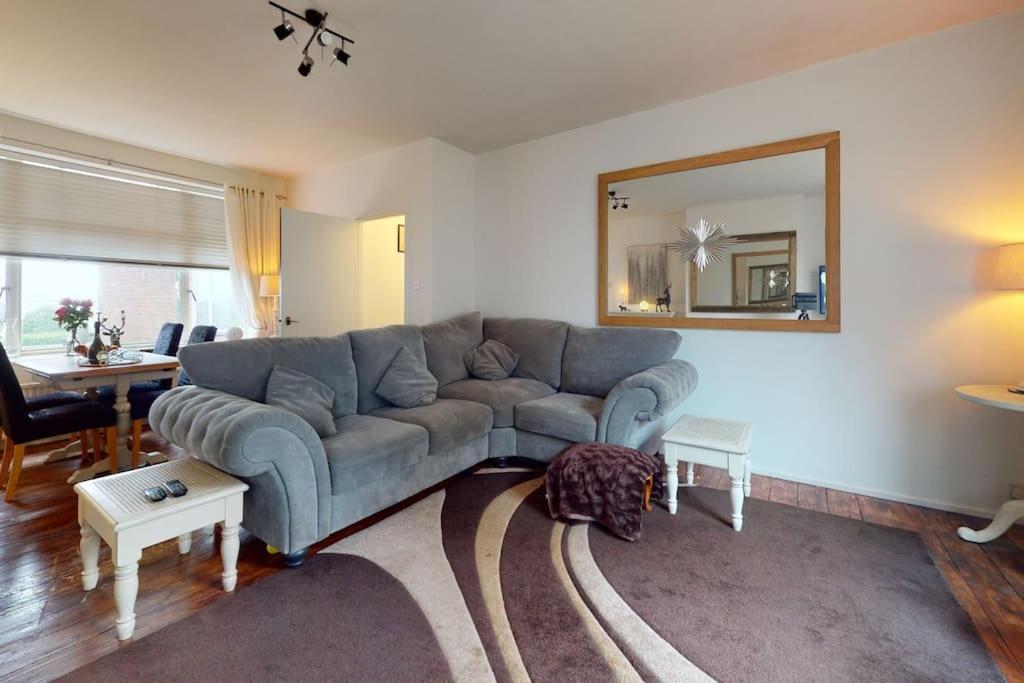 Spacious One Bedroom Flat West Hoathley Luaran gambar